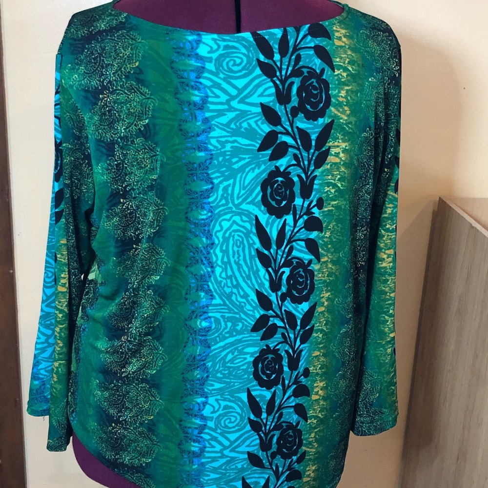 Long sleeve knit shirt